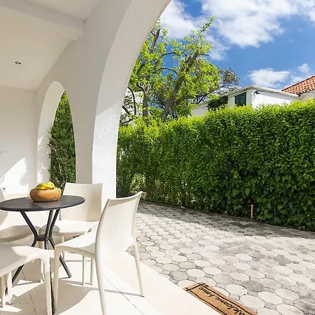 Apartments Villa Mili Brela Exterior photo