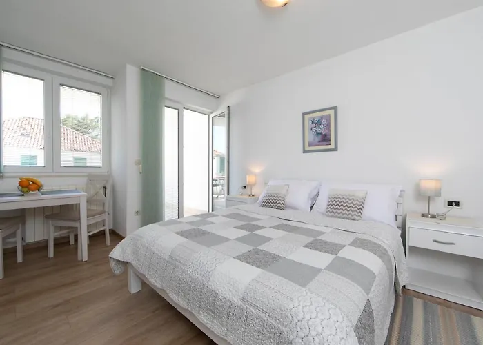 Apartments Villa Mili