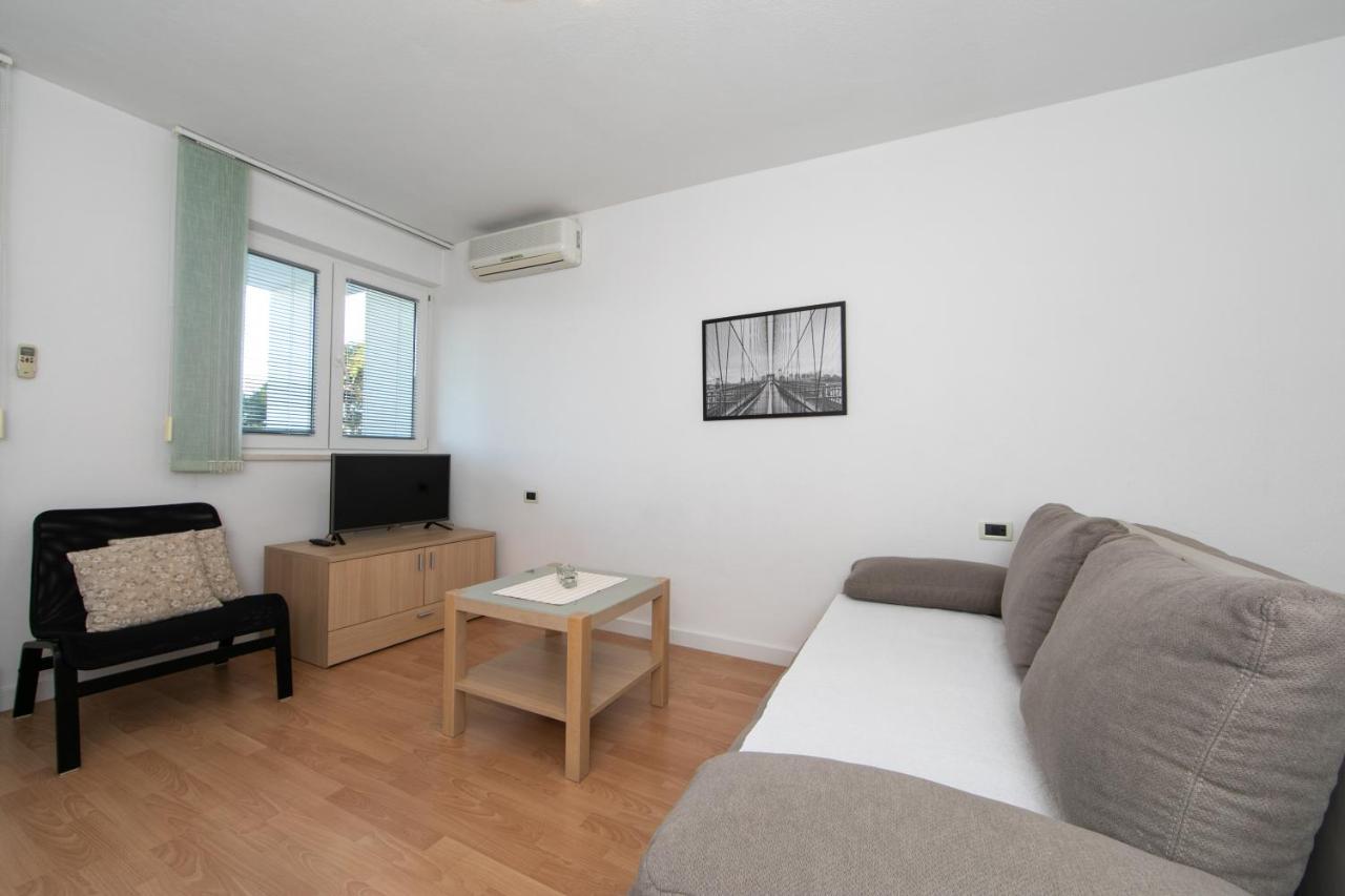 Apartment Mili *